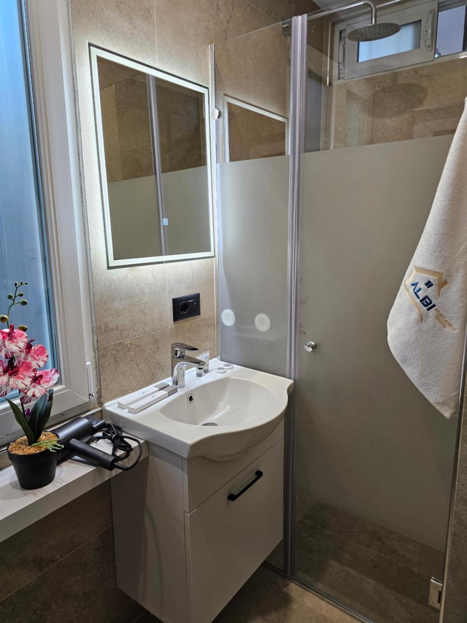 Albi Apartment Tiranë Eksteriør bilde